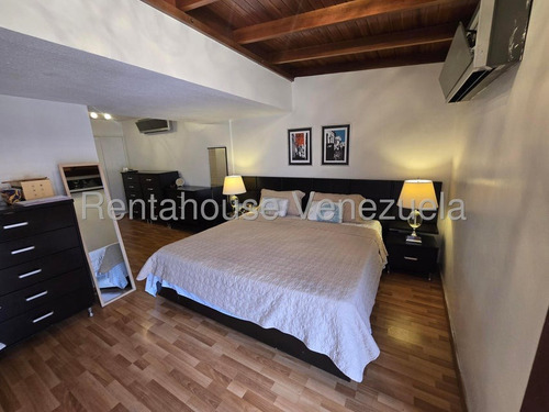 Apartamento En Alquiler En El Rosal Con Preciosa Terraza Y Espacios Modernos