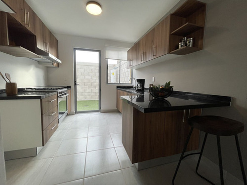 Casa En Privada Nueva En Meseta Querétaro