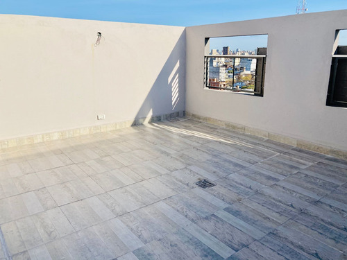 Imagen 17 de 30 de Flores Triplex 3 Amb Terraza Propia Luz Amenities