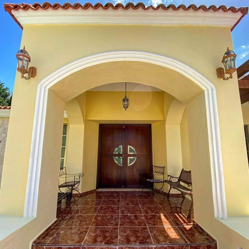 Imagen 8 de 10 de Residencia En Una Planta, 3 Recamaras,