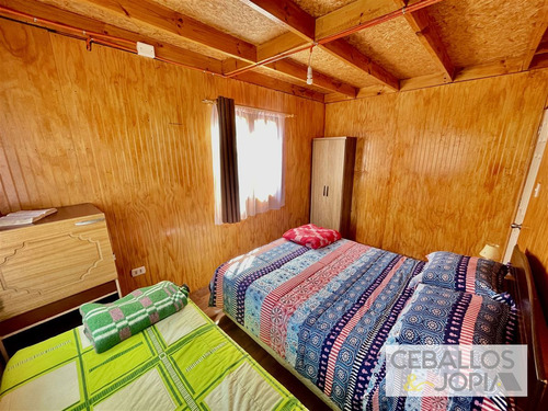 Casa En Venta De 3 Dorm. En Olmué