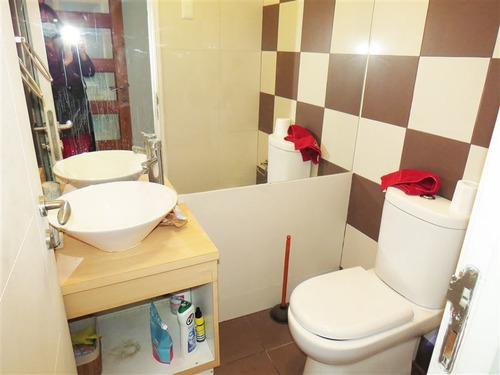 Casa En Venta De 5 Dorm. En Ñuñoa