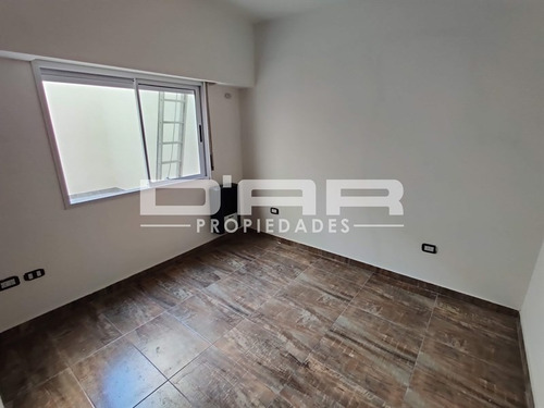 Imagen 9 de 11 de Ph 2 Ambientes Con Patio - Moliere 300