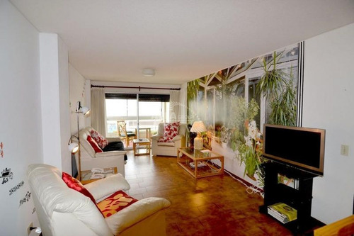 Imagen 4 de 12 de Apartamento Frente Al Mar En Alquiler Anual