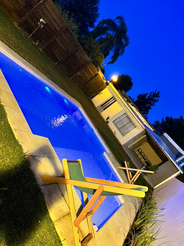 Casa Con Pileta, Quincho Y Parrillero A Pocos Minutos De Rosario