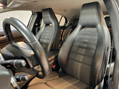 Mercedes-Benz Classe GLA 1.6 Advance Turbo Flex 5p
