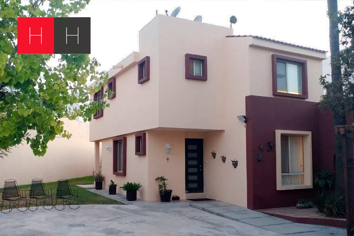 Casa En Venta Cumbres San Agustín 2do. Sector Al Poniente De