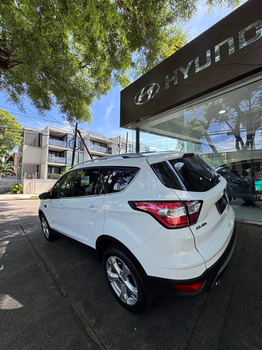 Ford Kuga 2.0 Titanium At Awd