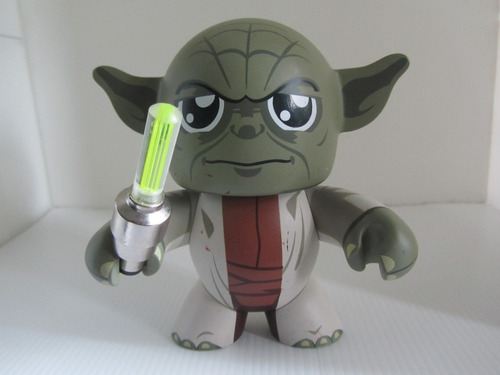 Star Wars Guerra Galaxias Yoda Mighty Muggs Espada Laser