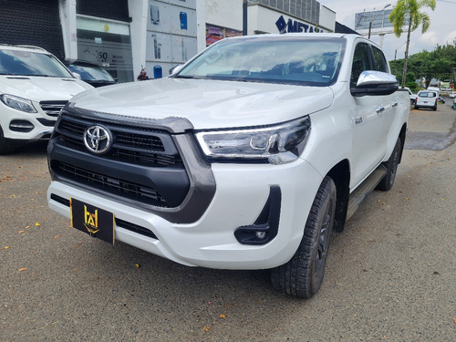 Toyota Hilux 2.4 Diésel 4X4 Aut