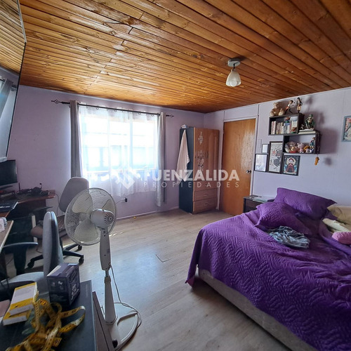 Casa En Venta De 8 Dorm. En Lo Espejo
