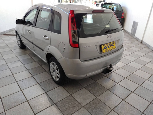 Imagem 4 de 12 de Ford Fiesta 1.6 Mpi Hatch 8v Flex 4p Manual