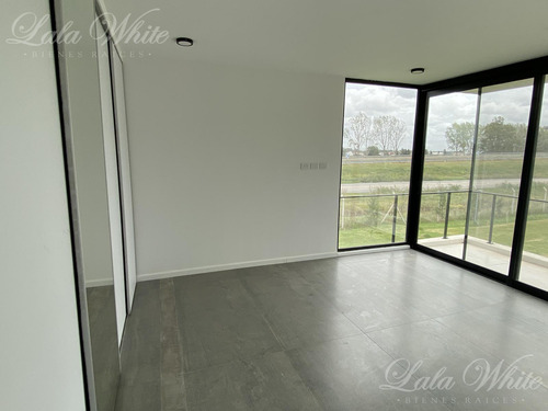 Casa En Venta En Lares De Canning