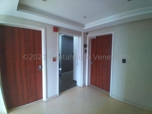 Imagen 23 de 30 de Apartamento En Venta En Nueva Segovia Este De Barquisimeto Lara 0-4-2-4-5-9-3-7-5-4-2/ Rent-a-house Centro Occidente Vende Código: 22-4947