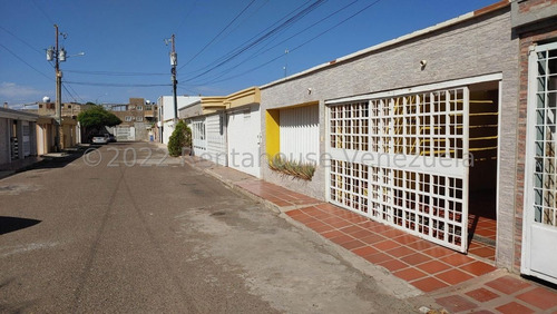 Imagen 1 de 9 de Fabulosa Y Tranquila Casa Amoblada En Calle Cerrada Zona La Picola