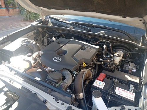 Toyota Hilux Pick-Up 2.8 Cd Sr 177cv 4x4