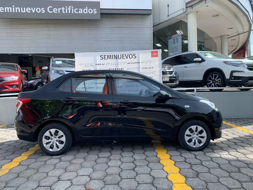 Imagen 4 de 15 de Hyundai Grand I10 2015 1.2 Gl Mid Sedan Mt