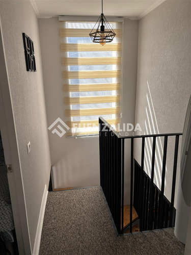 Casa En Venta De 3 Dorm. En Isla De Maipo