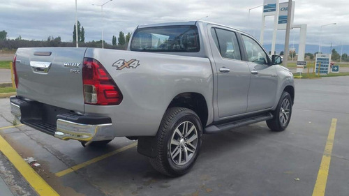 Toyota Hilux 2.8 Cd Srx 177cv 4x4 At 2018