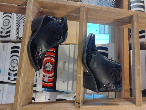 Imagen 2 de 3 de Bota Negra Elastico Correlola Talle 39 Al Costo