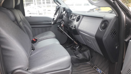 Imagen 8 de 14 de Ford F-350 4x4 Sincronico