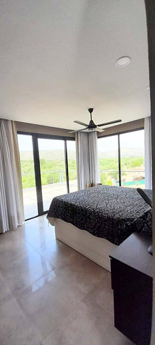 Residencia De Lujo En Altos De Carlos Paz