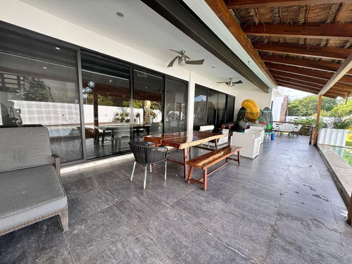 Casa En Venta De Entrega Inmediata En Rpivada Blue Cedar, Kikteil.