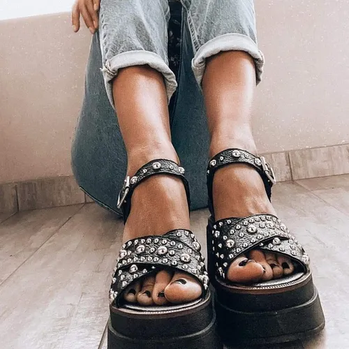 Sandalias tachas negras sale