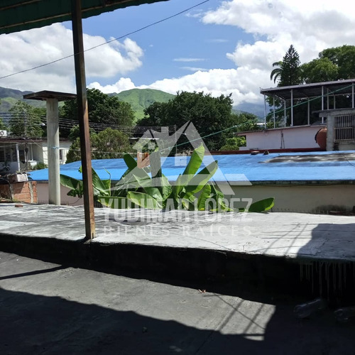 Amplio Anexo Amoblado Ubicado En La Cooperativa, Maracay Edo. Aragua.
