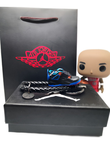 Llavero 3d Tenis Retro Jordan 4 Knicks