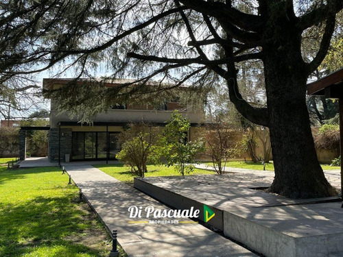 Venta Casa Quinta Con Quincho, Galería, Pileta Y Segunda Vivienda - La Reja Sur