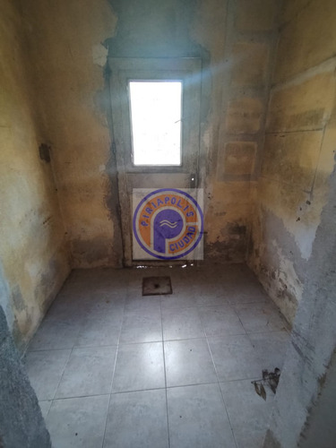 1111-33 Casa A Reciclar En Barrio Country Oportunidad Con Gran Potencial