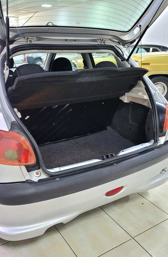 Peugeot 206 1.6 Xr Premium