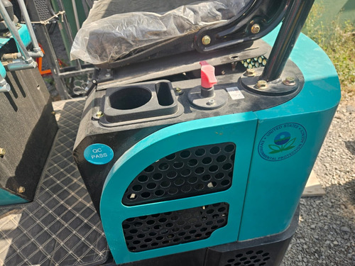 Miniexcavadora Agt-qh12
