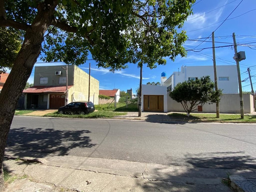 Imagen 5 de 14 de Venta Lote 116 E/ 80bis Y 82. La Plata. Vivani Propiedades