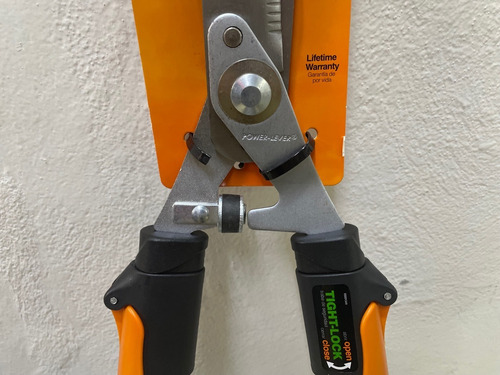 Tijera Para Podar Expandible Fiskars Cuchillas De 25.4cm