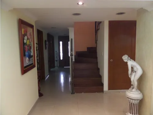 Vendo Lujosa Casa En La Esmeralda