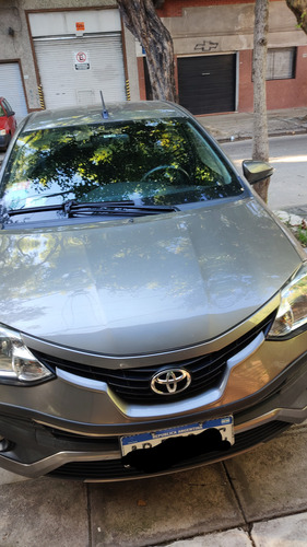 Toyota Etios 1.5 XLS 6MT