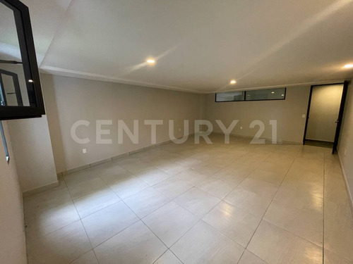 Local En Plaza San Juan 77 Chapultepec, Cuernavaca $8,740.00 Mxn