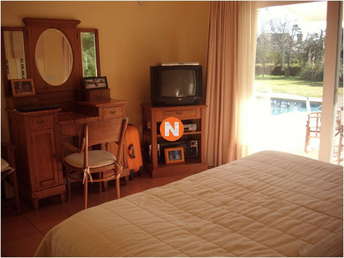 Casa En Venta Y Alquiler, Mansa, Punta Del Este, 5 Dormitorios.- Ref: 205107