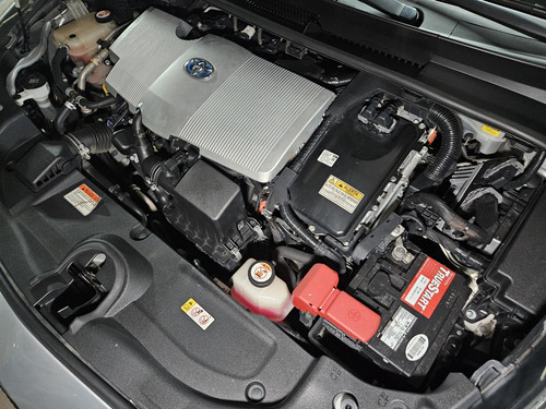 Toyota Prius 1.8 Base Cvt