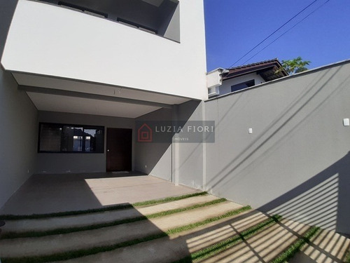 Imagem 4 de 23 de Glória - Sobrado Alto Padrão , Com Excelente Acabamento, Garagem Individual Para 2 Carros , Amplo Terreno Nos Fundos - 146 - 69542124