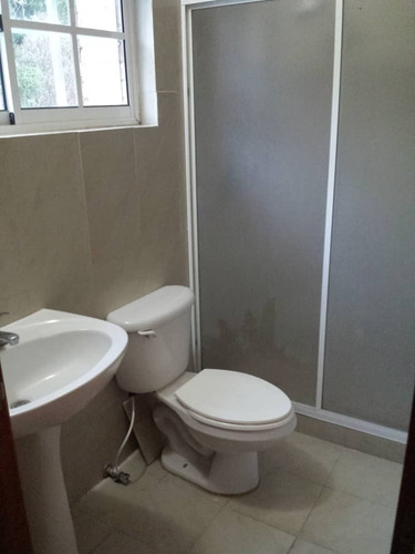 Imagen 5 de 20 de Town House En Venta Con Planta Eléctrica En El Trigal Norte, Residencias Monte Plata.