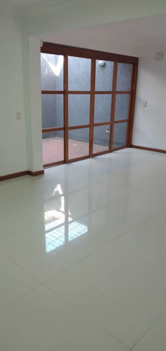 Imagen 5 de 9 de Twohouse En Venta En Lechería