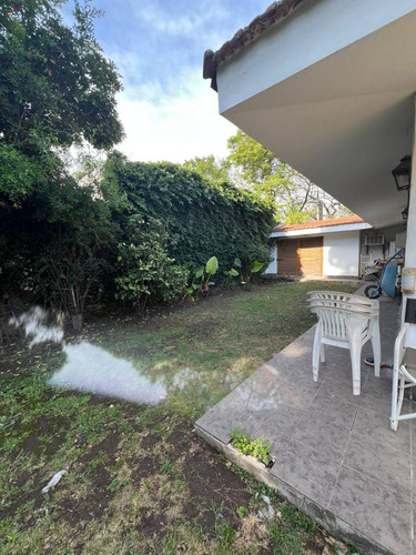Venta Hermosa Casa De Tres Dormitorios En Jardin Espinoza!!!!