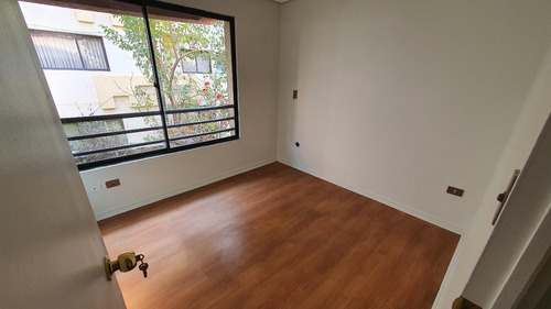 Av Pocuro/ Bodega/ Sin Estac Y Terraza/1 Dorm Y 1/2/ Rollers