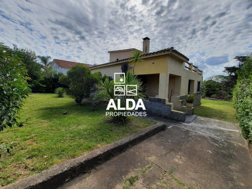 Casa Centro Piriápolis 5 Dorms Alquiler Anual Ca102065