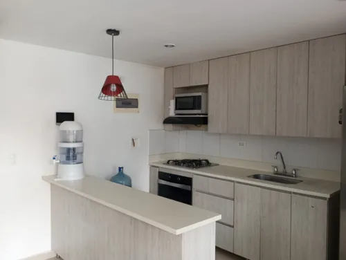 Apartamento En Venta En Conquistadores. Cod V11958