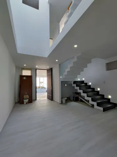 Casa En Urb Agua Clara