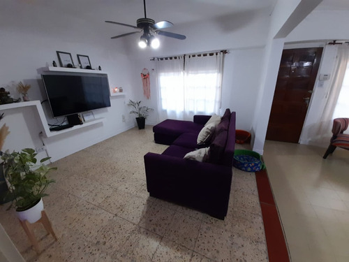 Imagen 8 de 29 de Villa Rosas Casa + Depto Sobre Gran Lote En Venta